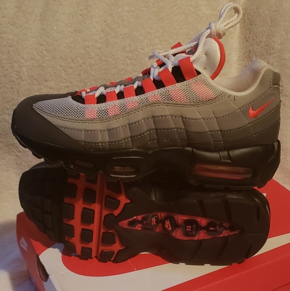 Nike Air Max 95 OG size 8 woman (size 6.5 men) - Picture 6 of 8